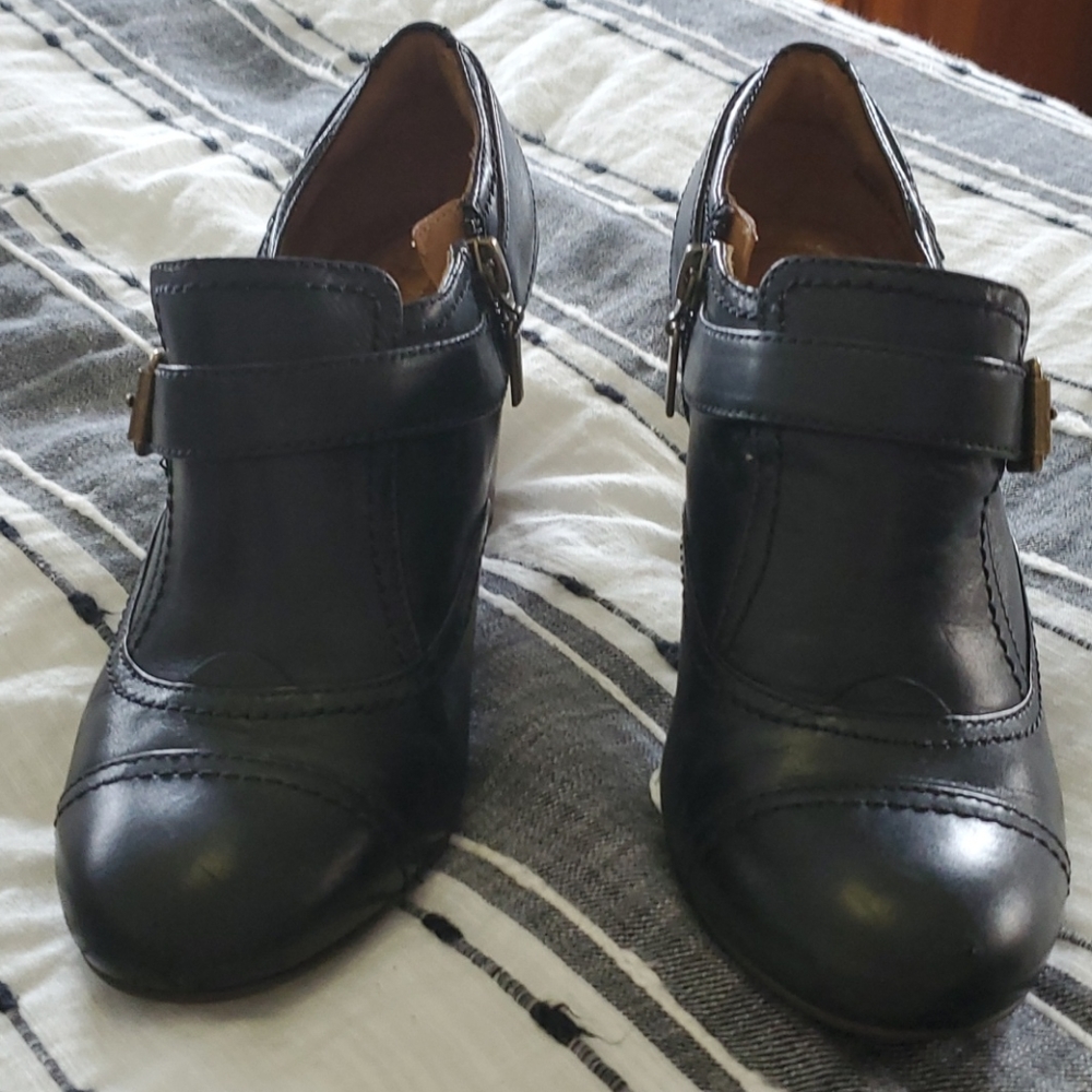 Clarks indigo heals